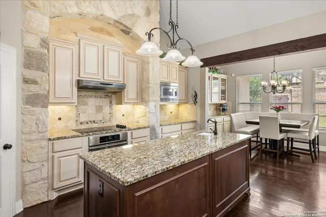 $699,000 | 29026 Tivoli Way, Fair Oaks Ranch, TX 78015