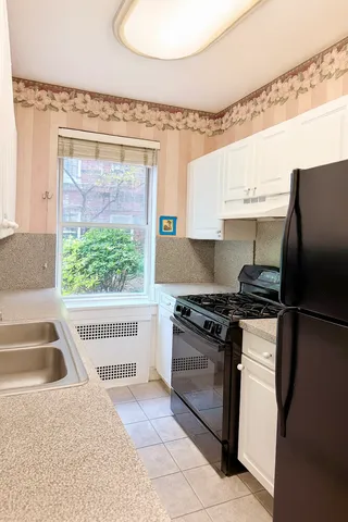 $325,000 | 915 East 17th Street, Unit 116 | Midwood