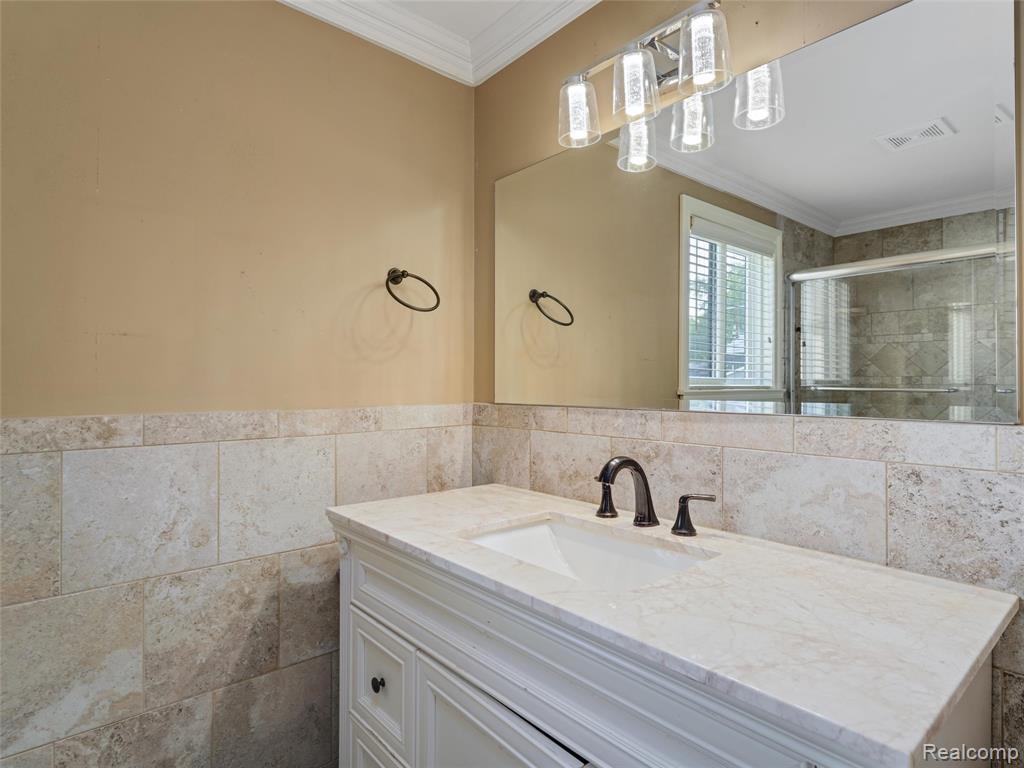 1323 Ruffner Avenue Birmingham, MI 48009 - Photo 15 of 26