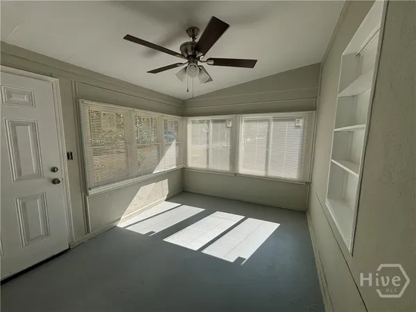 $1,000 | 109 Hibiscus Avenue, Savannah, GA 31404