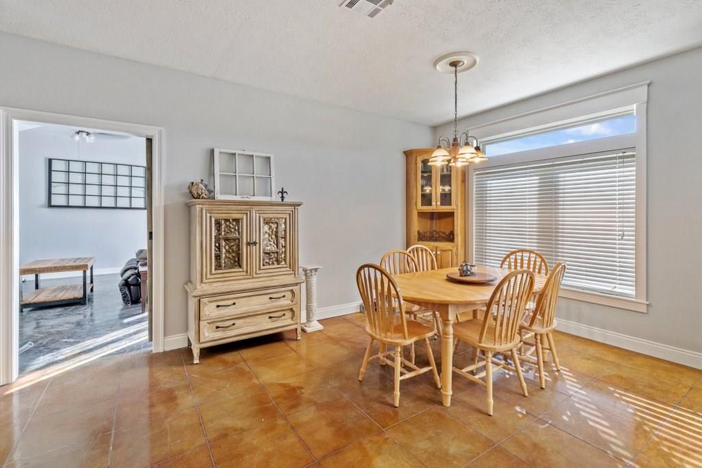1639 Topsy Road Lake Charles, LA 70611 - Photo 2 of 24 Gallery Image 2