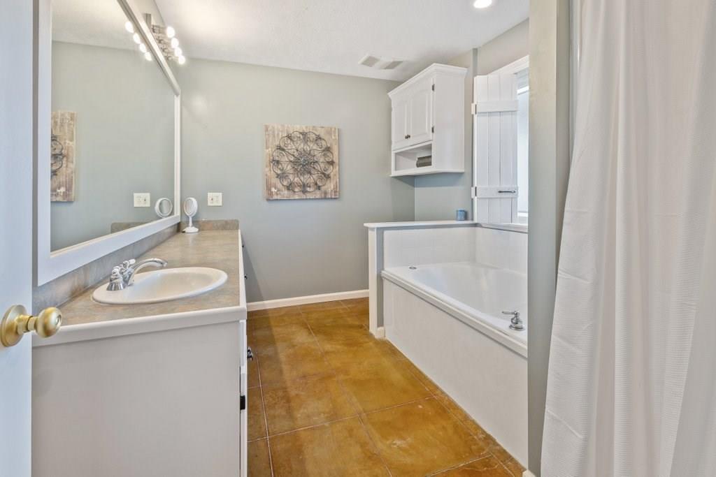 1639 Topsy Road Lake Charles, LA 70611 - Photo 10 of 24 Gallery Image 10