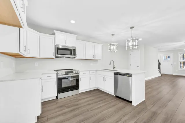 $215,900 | 147 Quarry Point Drive, Clarksville, TN 37043