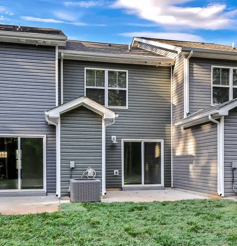 $215,900 | 147 Quarry Point Drive, Clarksville, TN 37043