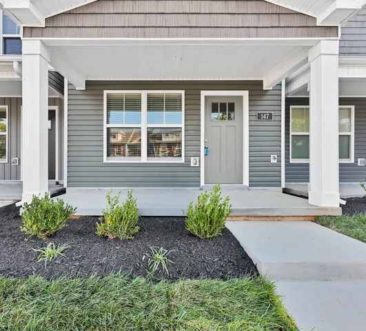 $215,900 | 147 Quarry Point Drive, Clarksville, TN 37043