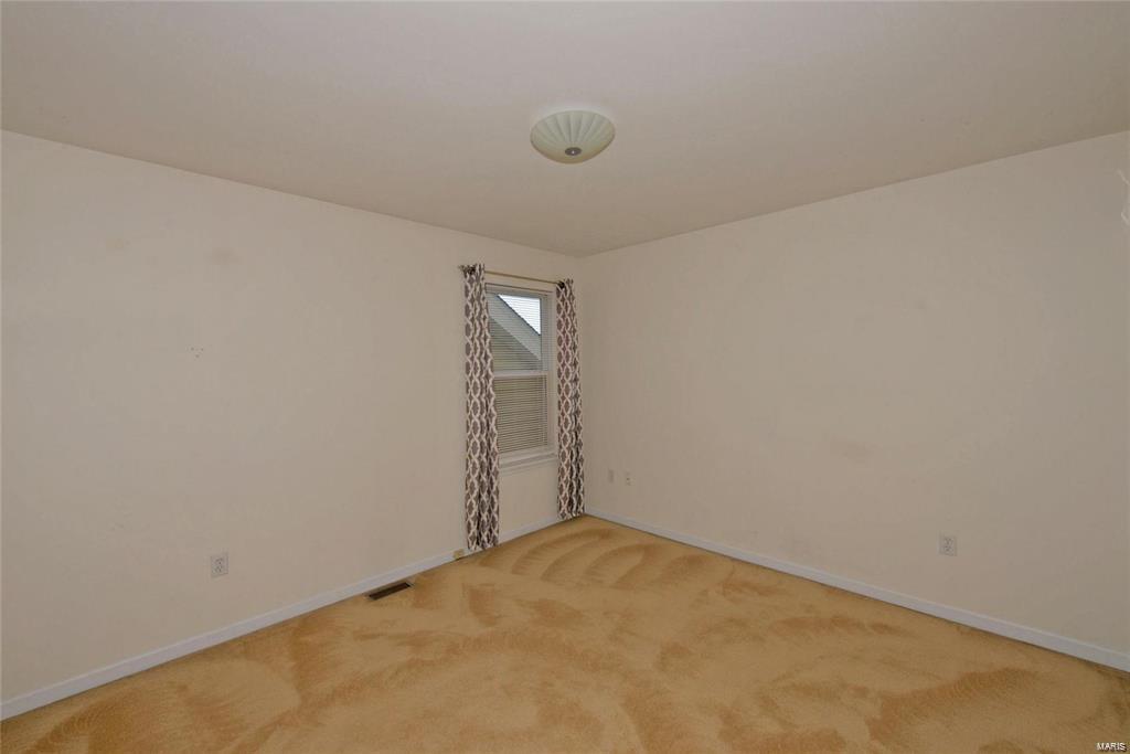 241 Montclair Tower Drive St. Charles, MO 63303 - Photo 16 of 19