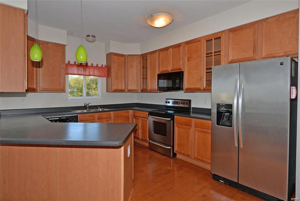 241 Montclair Tower Drive St. Charles, MO 63303 - Photo 7 of 19