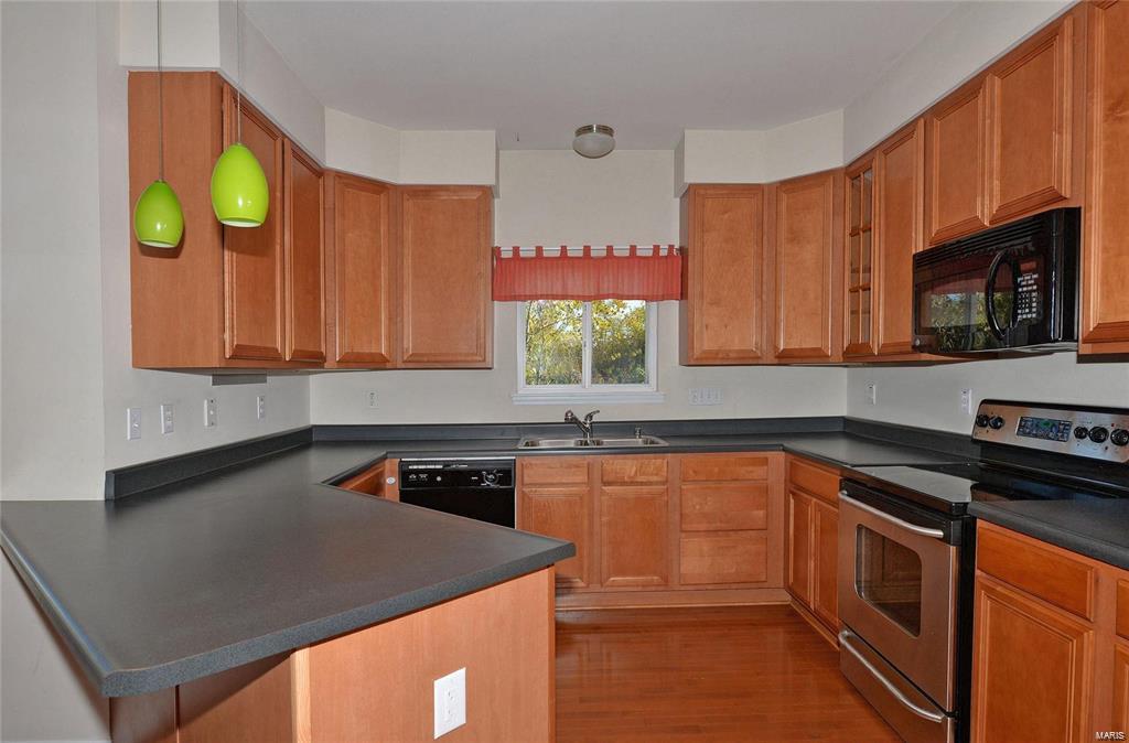 241 Montclair Tower Drive St. Charles, MO 63303 - Photo 8 of 19