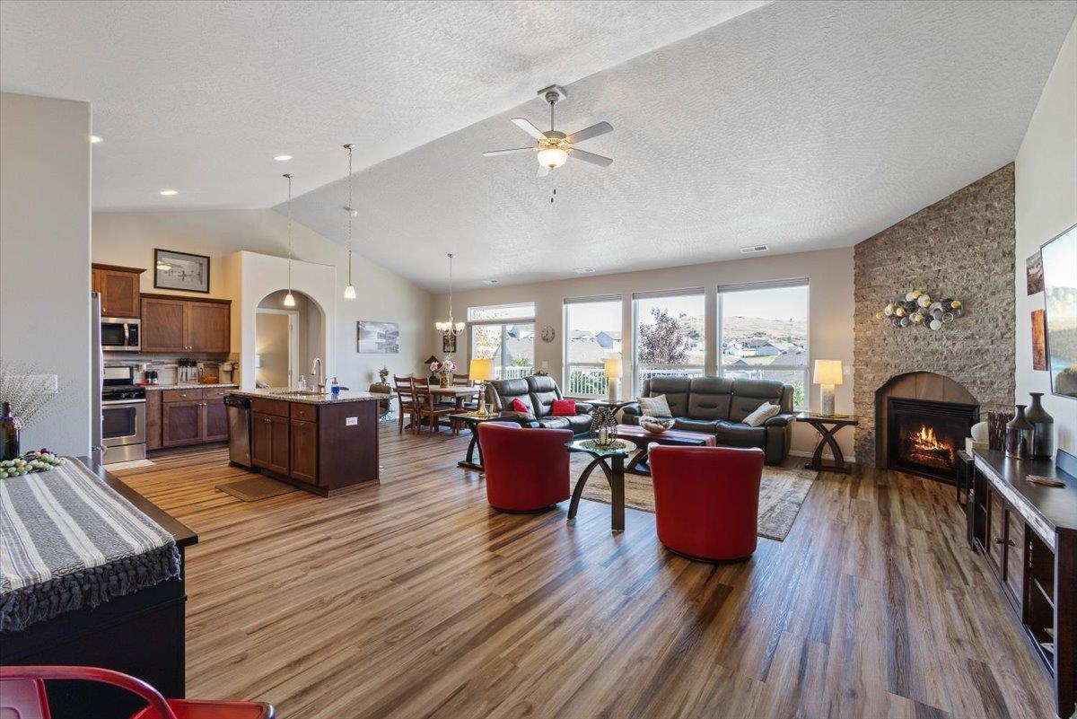 1311 South Hodges Road Greenacres, WA 99016 - Photo 9 of 36 Gallery Image 9