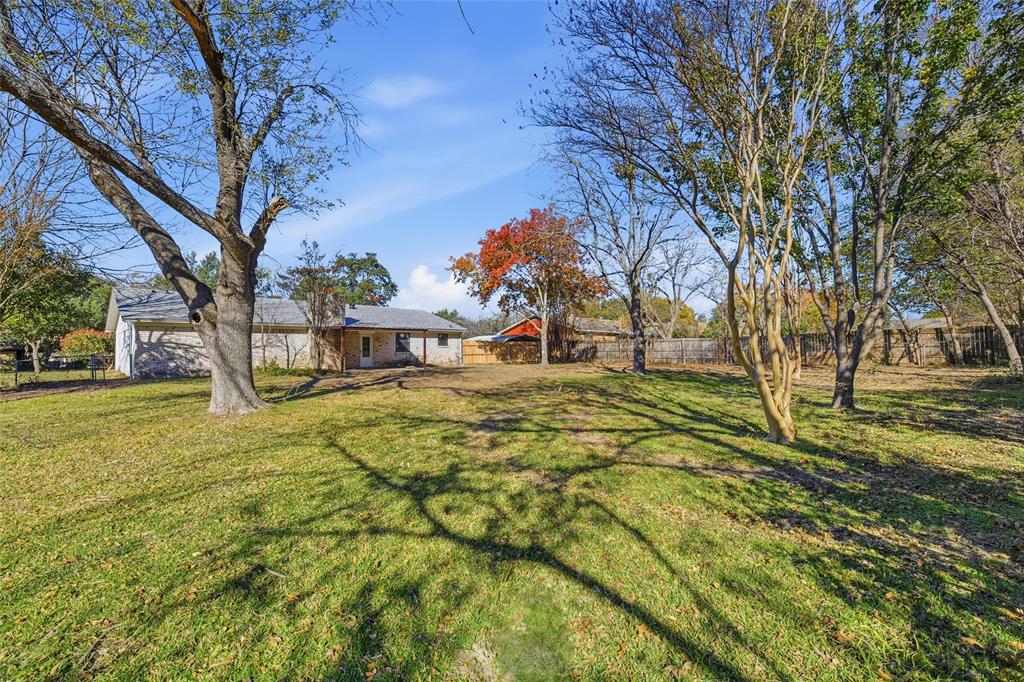 211 Opal Street Hewitt, TX 76643 - Photo 18 of 20 Large Backyard!