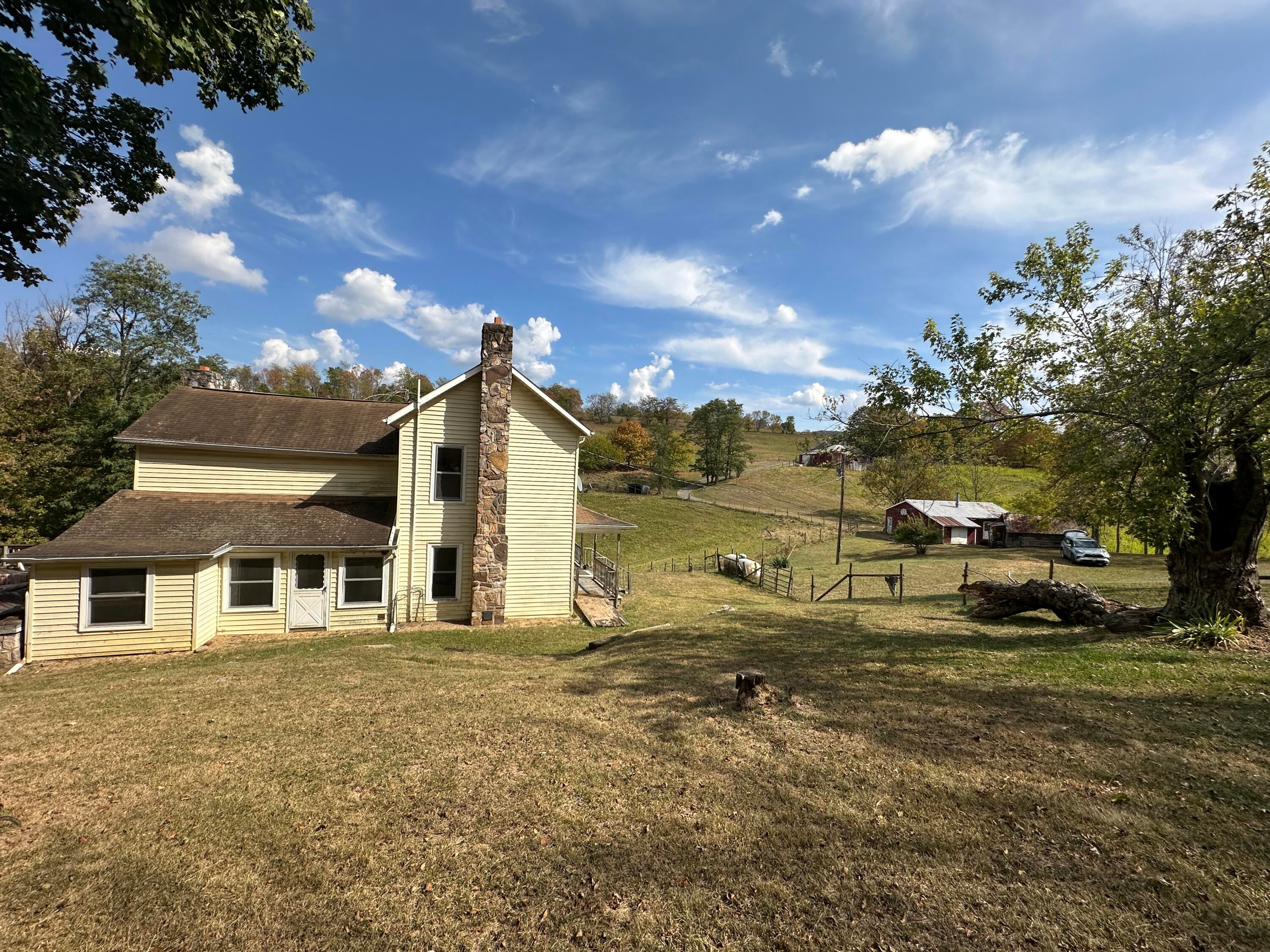 1885 Charles Booth Road Sinks Grove, WV 24976 - Photo 11 of 35 Gallery Image 11