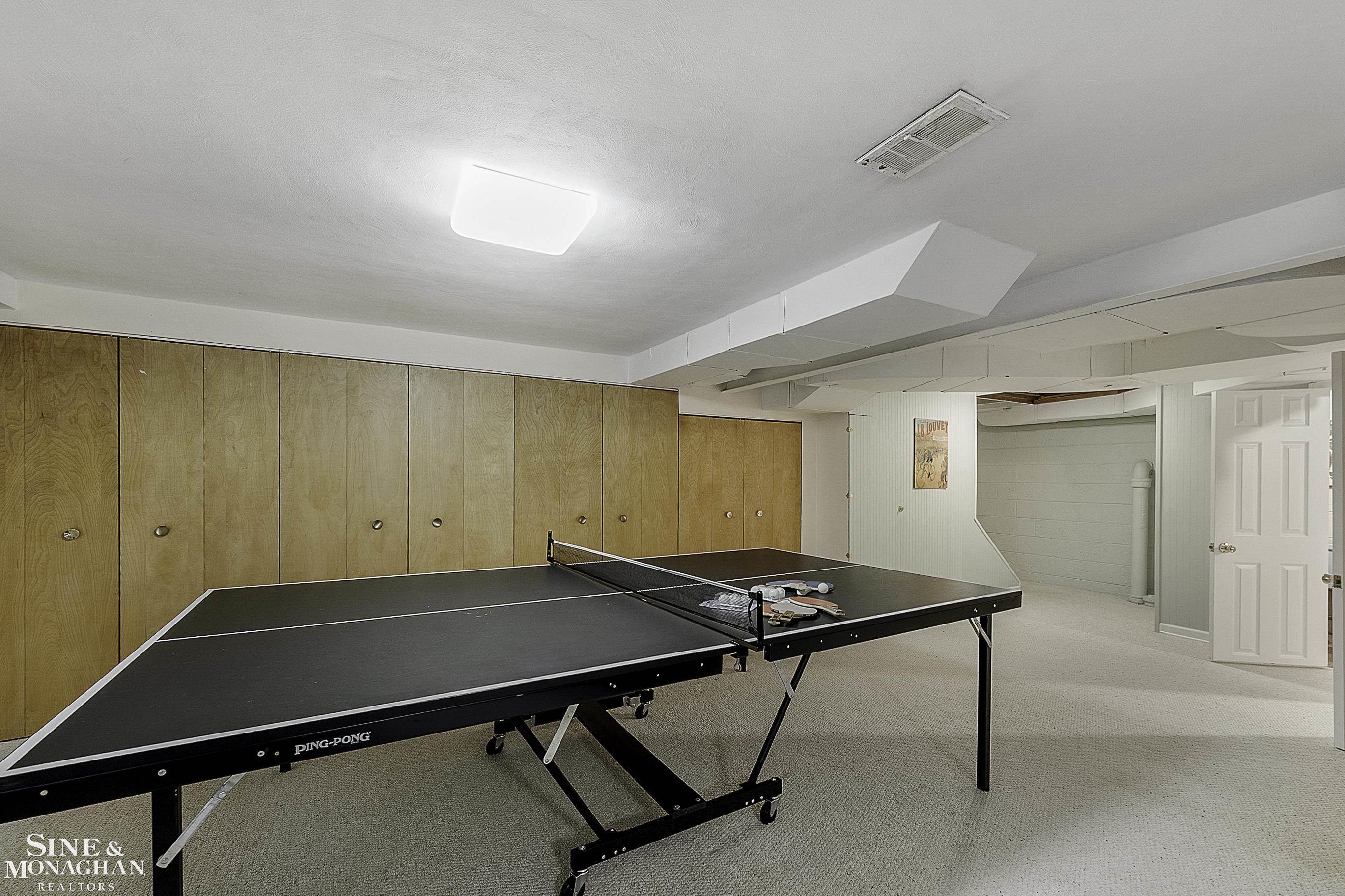 533 Hawthorne Road Grosse Pointe Woods, MI 48236 - Photo 28 of 49 Gallery Image 28