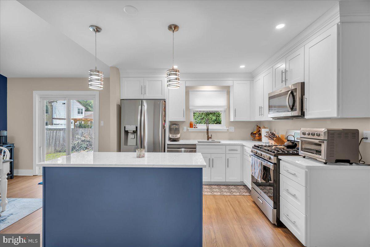 6 Adam Lane Voorhees, NJ 08043 - Photo 11 of 24