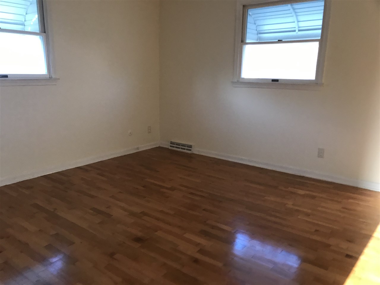 7012 North McKinley Road Flushing, MI 48433 - Photo 21 of 27 21495007-21.JPG