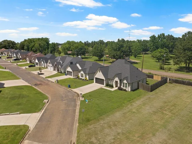 $429,000 | 255 Kathryn's Court, Mount Pleasant, TX 75455