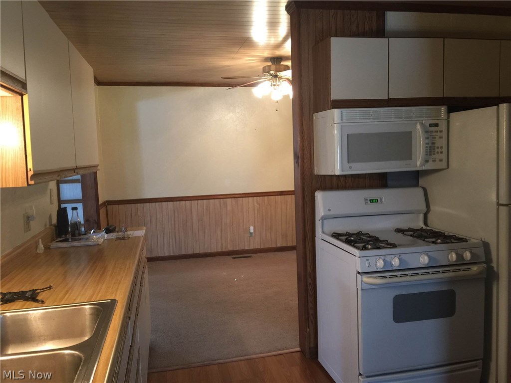 705 North 1st Street Dennison, OH 44621 - Photo 2 of 8