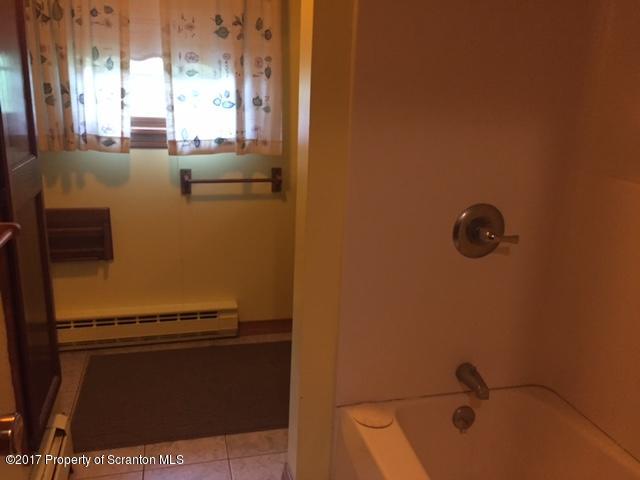 206 Manning Road Dalton, PA 18414 - Photo 4 of 18 Gallery Image 4