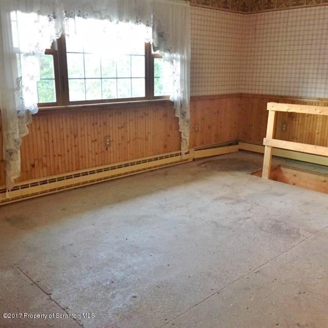 206 Manning Road Dalton, PA 18414 - Photo 8 of 18 Gallery Image 8