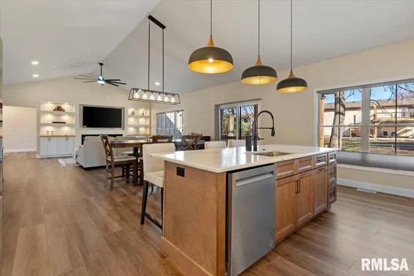 $679,000 | 55 Firefly Court, Chatham, IL 62629