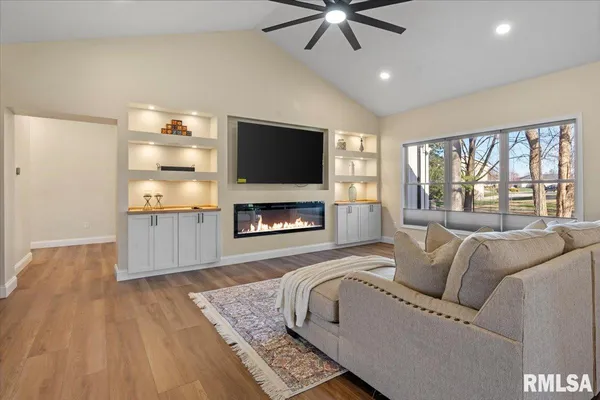 $679,000 | 55 Firefly Court, Chatham, IL 62629