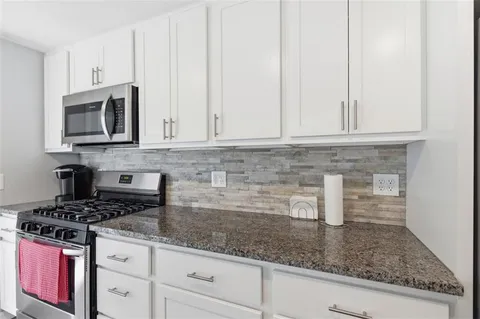 $375,000 | 3106 Greenfield Road, Glenshaw, PA 15116