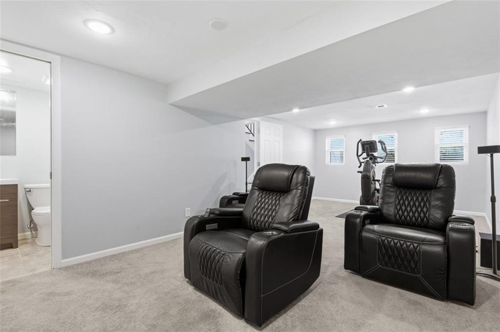 3106 Greenfield Road Glenshaw, PA 15116 - Photo 37 of 47 a living room with furniture