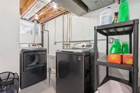 $375,000 | 3106 Greenfield Road, Glenshaw, PA 15116