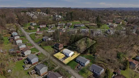 $375,000 | 3106 Greenfield Road, Glenshaw, PA 15116