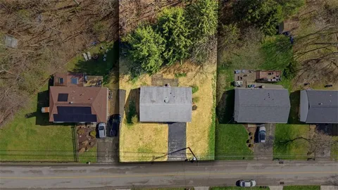 $375,000 | 3106 Greenfield Road, Glenshaw, PA 15116