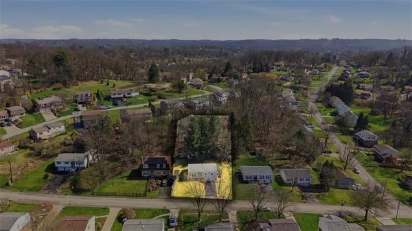 $375,000 | 3106 Greenfield Road, Glenshaw, PA 15116