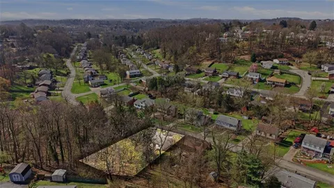 $375,000 | 3106 Greenfield Road, Glenshaw, PA 15116