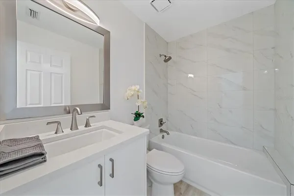 $599,900 | 1684 Pintail Way, Sarasota, FL 34231