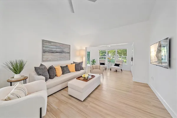 $599,900 | 1684 Pintail Way, Sarasota, FL 34231