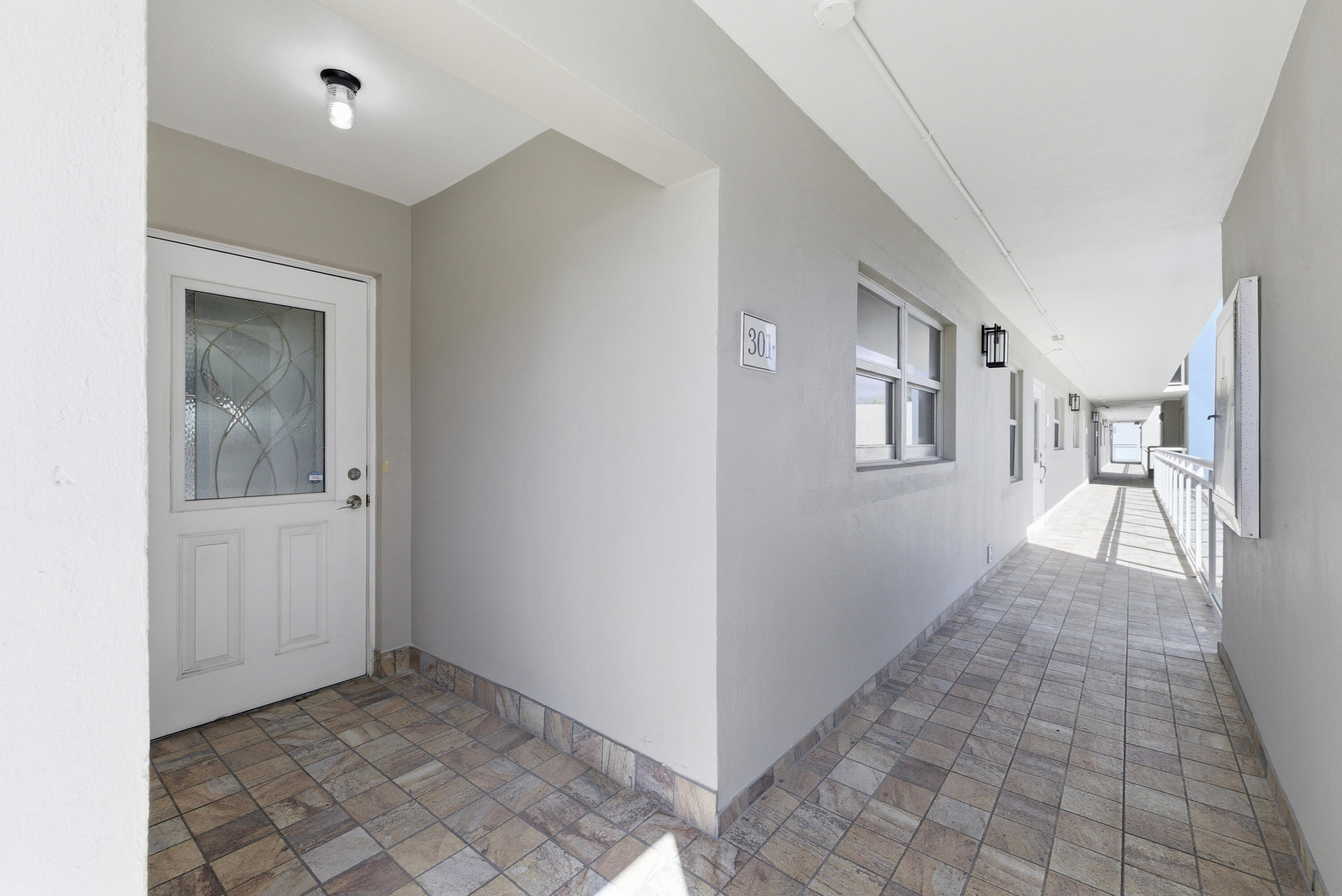 615 North Riverside Drive, Unit 301 Pompano Beach, FL 33062 - Photo 22 of 34 107_615_N_RIVERSIDE_DR_03112026_18PCT