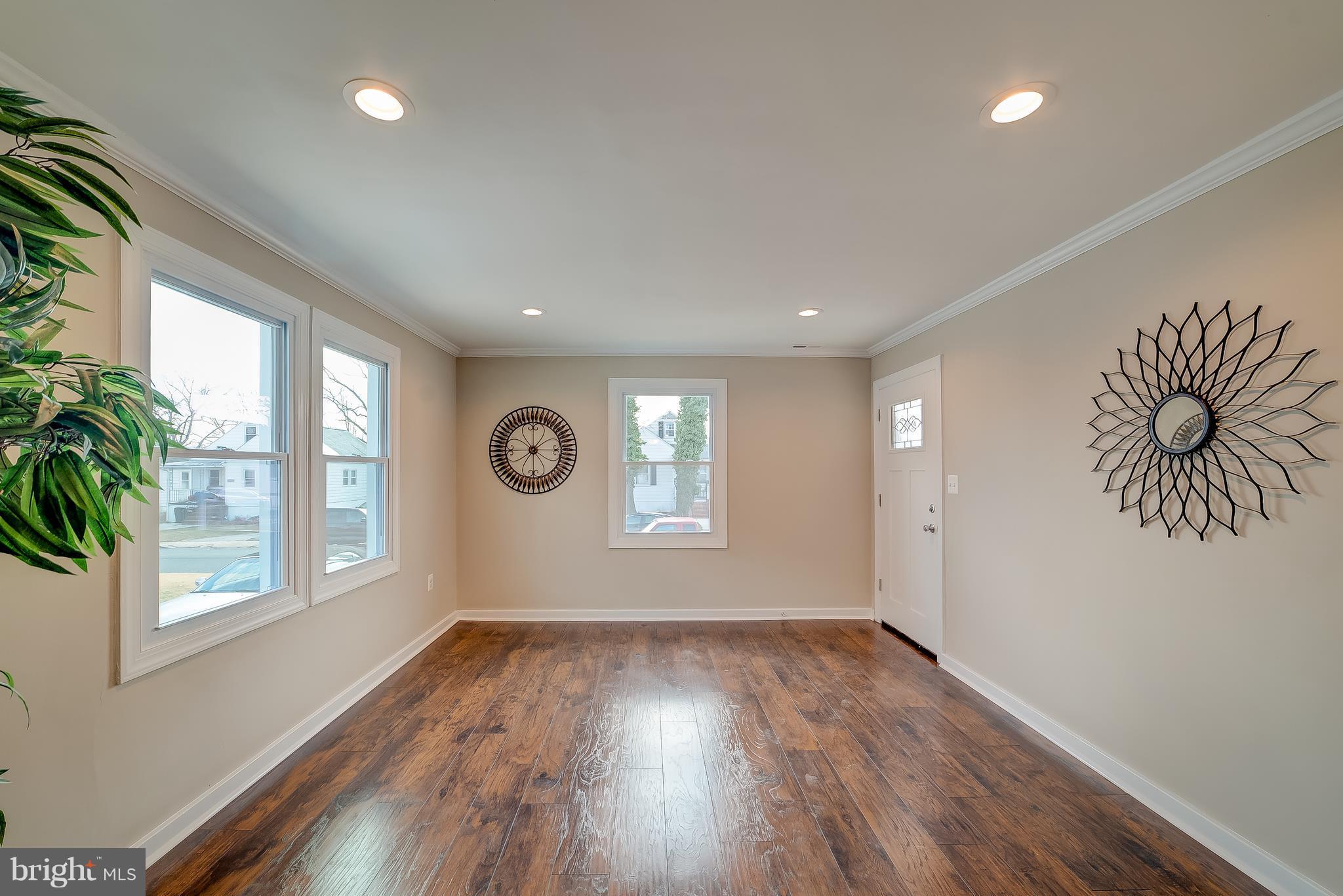 3308 Willoughby Road Baltimore, MD 21234 - Photo 5 of 18 Living Room