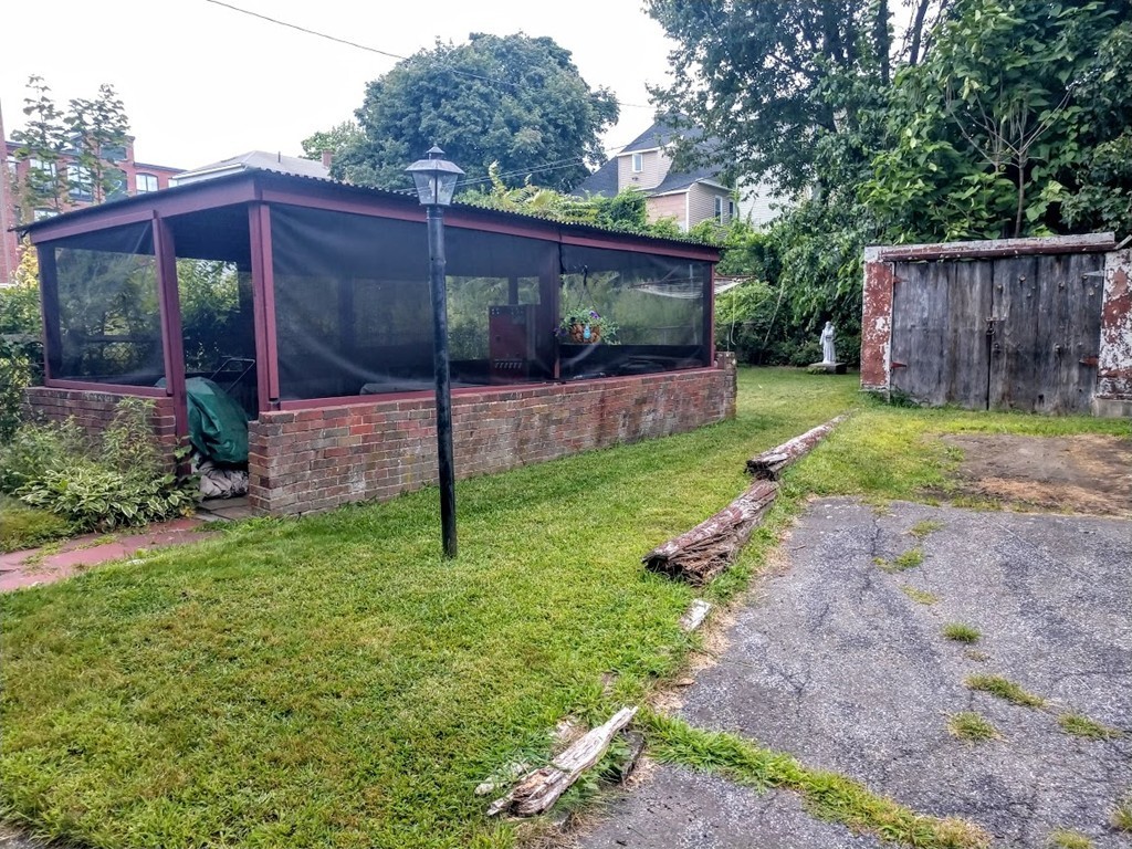 17 St Johns Road Worcester, MA 01603 - Photo 8 of 18 Gallery Image 8