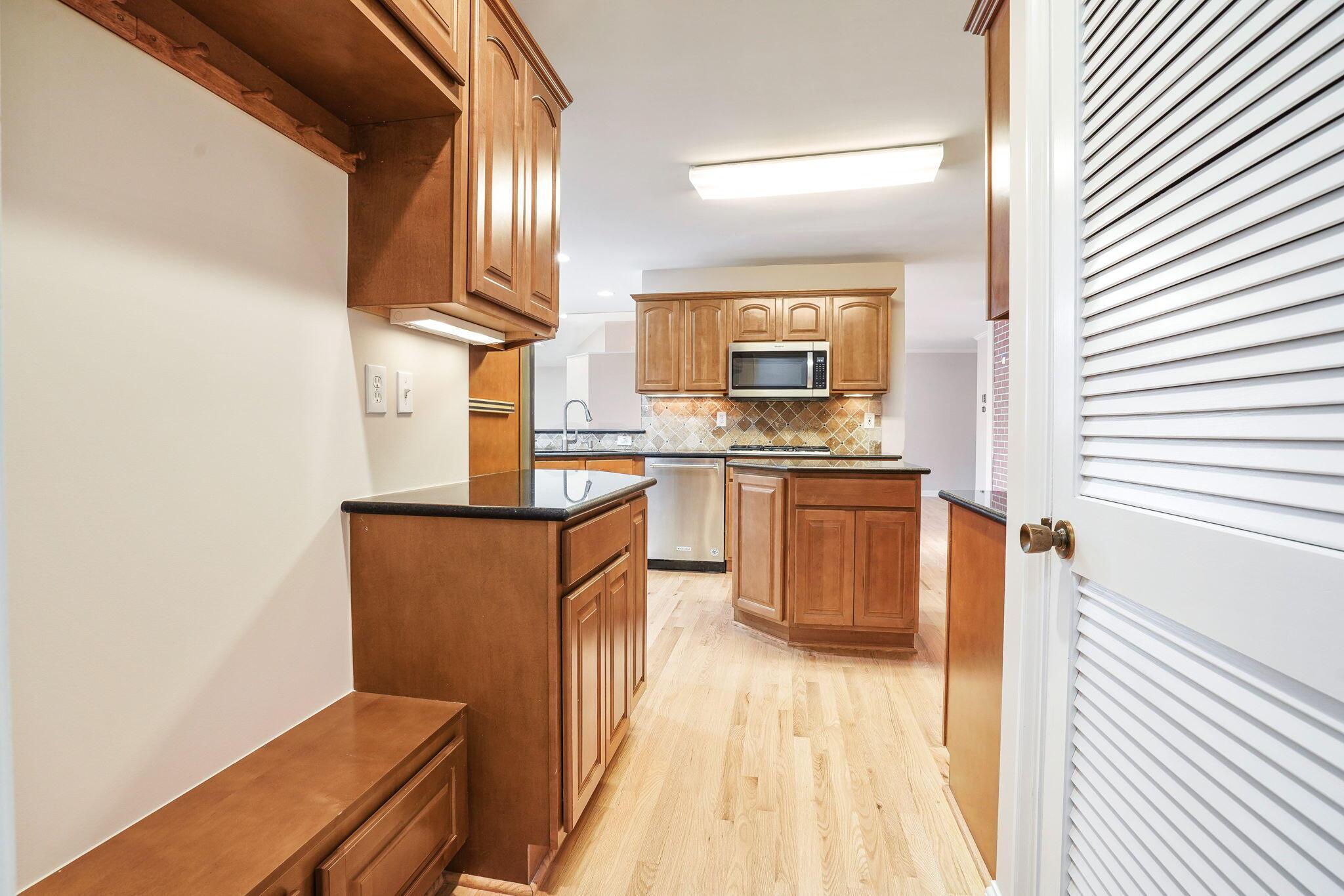 3777 Walhaven Road Columbus, OH 43220 - Photo 33 of 70 33-web-or-mls-DSC05191