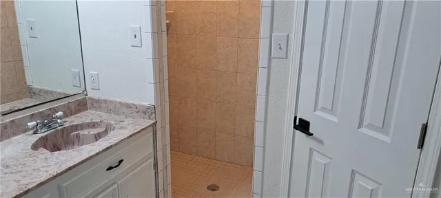 $1,700 | 5917 Mile 11 North, Mercedes, TX 78570