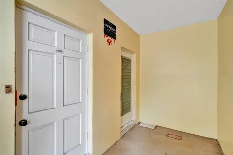 $250,000 | 3000 Northeast 48th Street, Unit 206, Fort Lauderdale, FL 33308