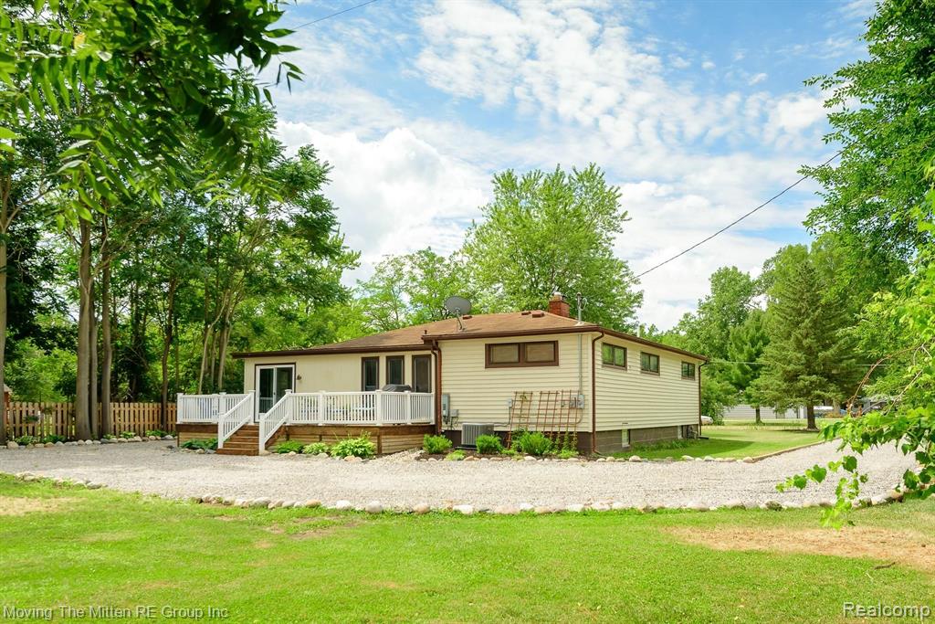 21983 Bell Road New Boston, MI 48164 - Photo 47 of 58
