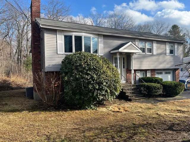 $749,000 | 11 Town Line Road, Burlington, MA 01803