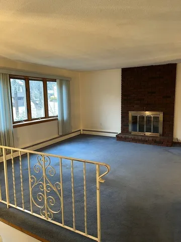 $749,000 | 11 Town Line Road, Burlington, MA 01803