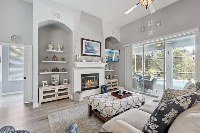 $675,000 | 529 Johns Landing Way, Oakland, FL 34787