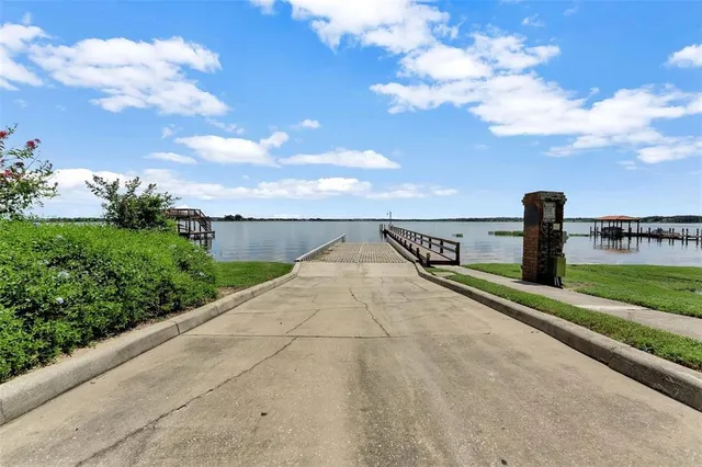 $675,000 | 529 Johns Landing Way, Oakland, FL 34787