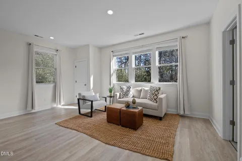 $800,000 | 30054 Village Park Drive, Chapel Hill, NC 27517