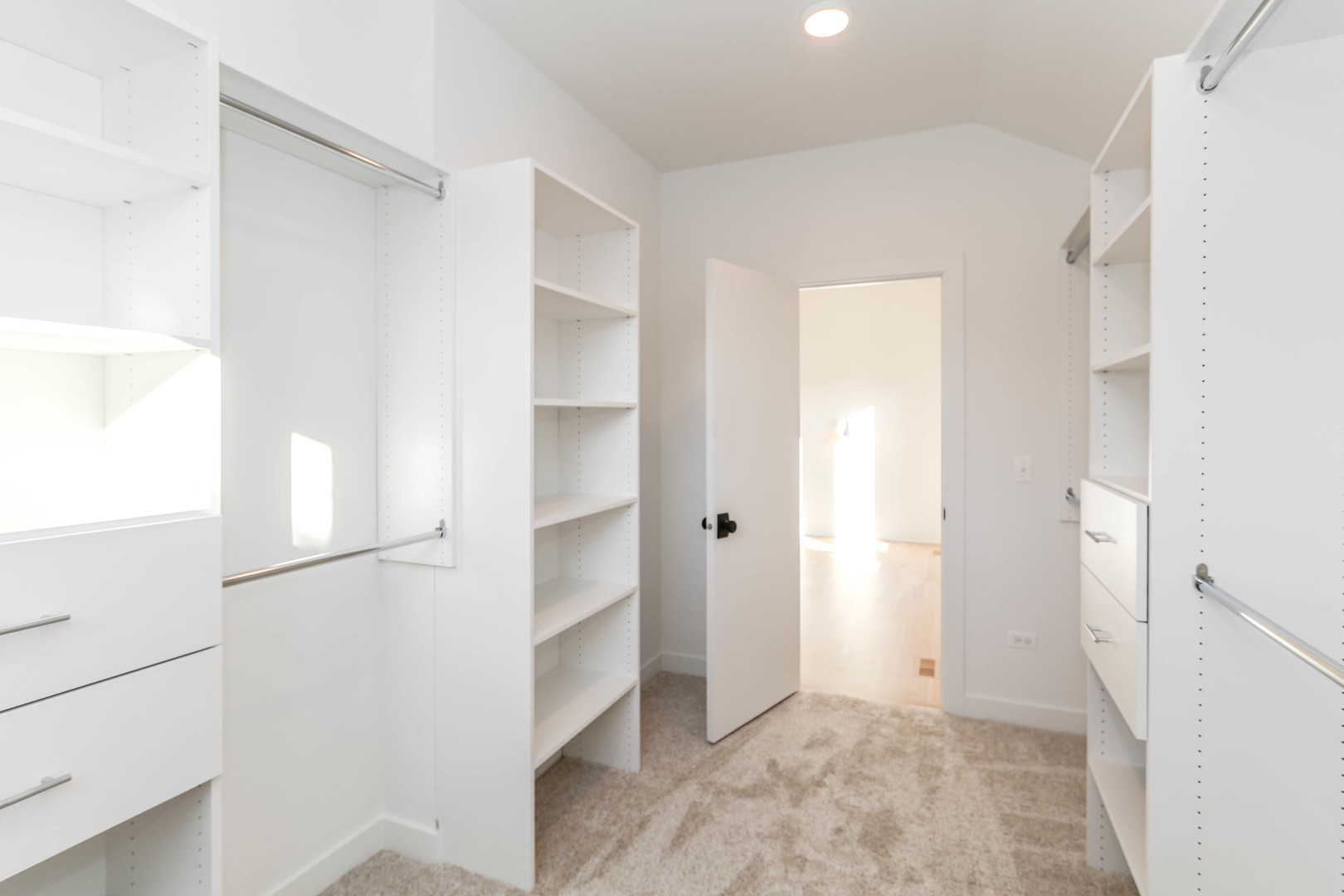 27-w151 48th Street Naperville, IL 60563 - Photo 18 of 25 a view of an empty room