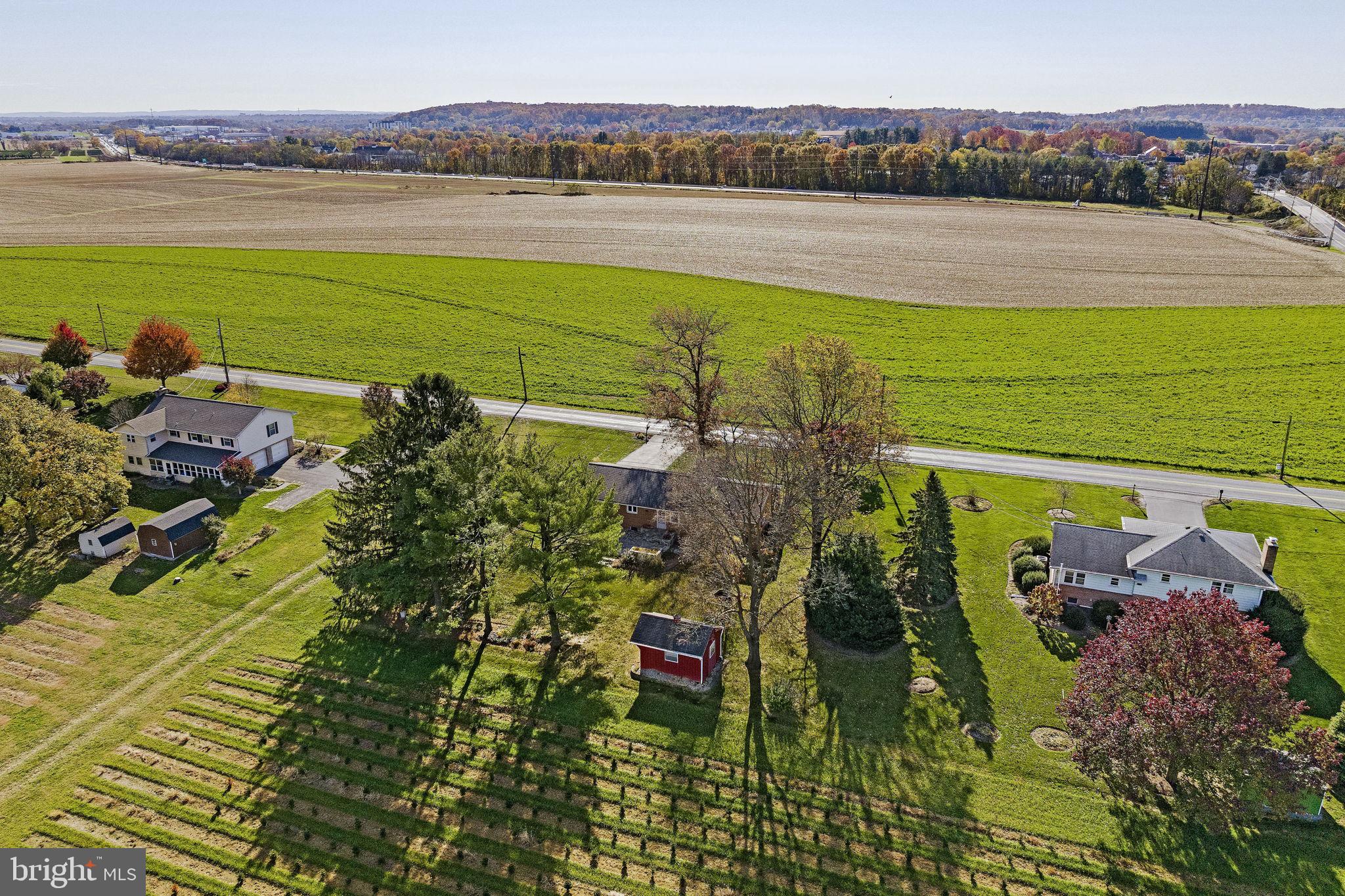 337 Long Road Manheim, PA 17545 - Photo 48 of 50 a view of an ocean and a mountain view