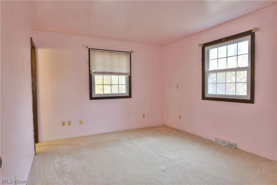 932 Hallock Young Road Warren, OH 44481 - Photo 26 of 35 Gallery Image 26