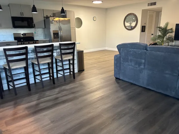 $1,650 | 211 Country Lane, Unit C, Boynton Beach, FL 33435