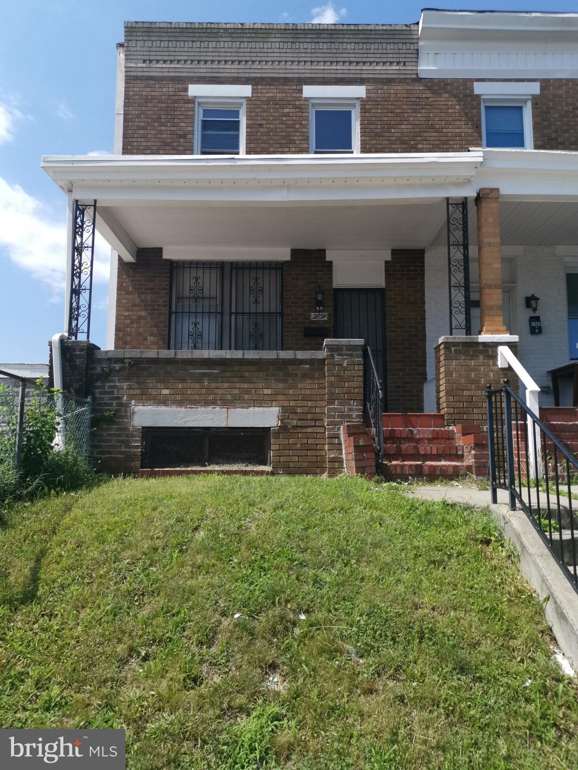 2891 Pelham Avenue Baltimore, MD 21213 - Photo 2 of 18